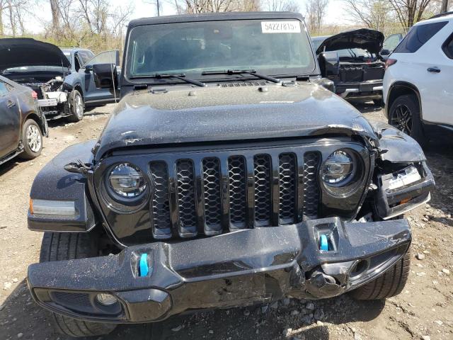 1C4JJXP63NW239633 - 2022 JEEP WRANGLER U SAHARA 4XE BLACK photo 5