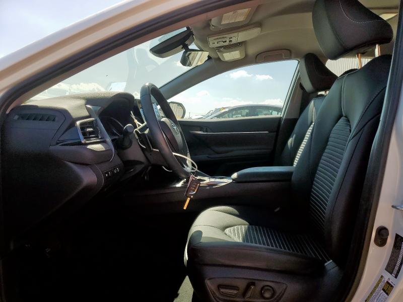 4T1G11AK9RU218912 - 2024 TOYOTA CAMRY SE NIGHT SHADE WHITE photo 7