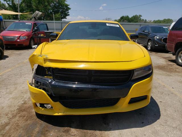 2C3CDXBG1HH525665 - 2017 DODGE CHARGER SE YELLOW photo 5