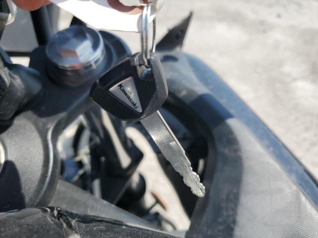 JKAEXEE15DDA09238 - 2013 KAWASAKI EX650 E BLACK photo 8