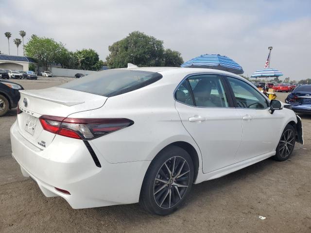 4T1G31AK7PU614635 - 2023 TOYOTA CAMRY SE NIGHT SHADE WHITE photo 3