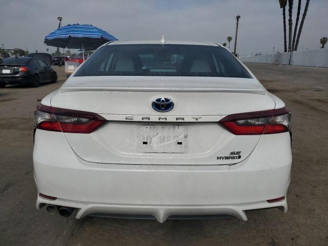4T1G31AK7PU614635 - 2023 TOYOTA CAMRY SE NIGHT SHADE WHITE photo 6