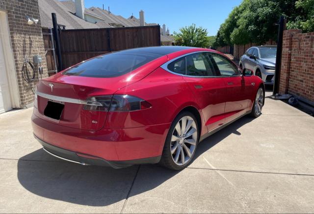 5YJSA1AG9DFP08925 - 2013 TESLA MODEL S წითელი ფოტო 4