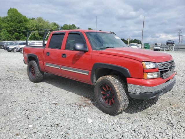 2GCEK13ZX71170431 - 2007 CHEVROLET SILVERADO K1500 CLASSIC CREW CAB RED photo 4