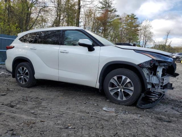 5TDGZRBH5MS066039 - 2021 TOYOTA HIGHLANDER XLE WHITE photo 4