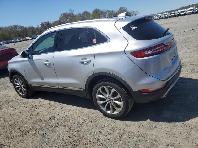 5LMCJ2D96HUL51572 - 2017 LINCOLN MKC SELECT Srebrny zdjęcie 2
