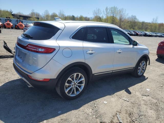 5LMCJ2D96HUL51572 - 2017 LINCOLN MKC SELECT Srebrny zdjęcie 3