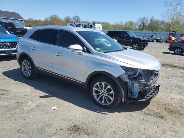 5LMCJ2D96HUL51572 - 2017 LINCOLN MKC SELECT Srebrny zdjęcie 4
