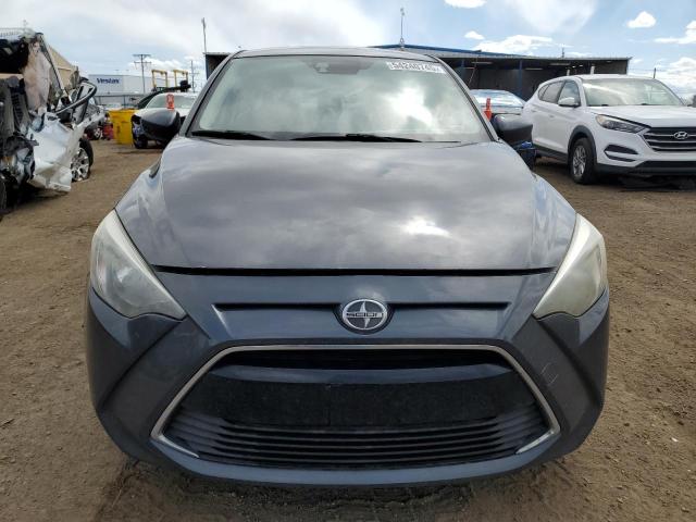 3MYDLBZVXGY130033 - 2016 TOYOTA SCION IA CHARCOAL photo 5