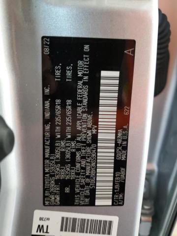 5TDGZRBH3NS590470 - 2022 TOYOTA HIGHLANDER XLE SILVER photo 13