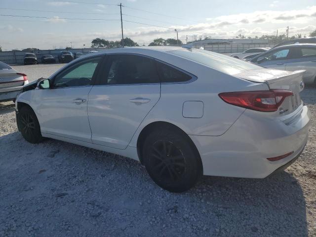 5NPE24AF0GH387592 - 2016 HYUNDAI SONATA SE WHITE photo 2