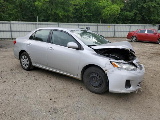 JTDBU4EEXBJ102900 - 2011 TOYOTA COROLLA BASE SILVER photo 4