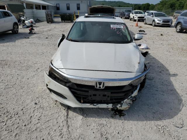 1HGCV2F90KA003950 - 2019 HONDA ACCORD TOURING WHITE photo 5