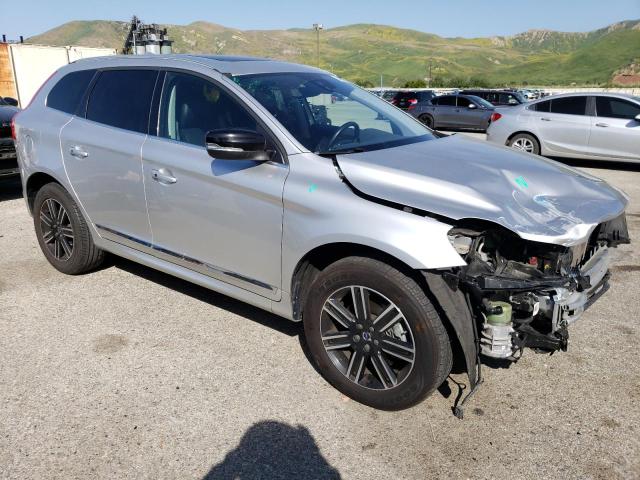 YV440MDR1H2222450 - 2017 VOLVO XC60 T5 DYNAMIC ვერცხლისფერი ფოტო 4