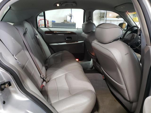 1LNHM81W32Y628546 - 2002 LINCOLN TOWN CAR EXECUTIVE Silber Foto 10