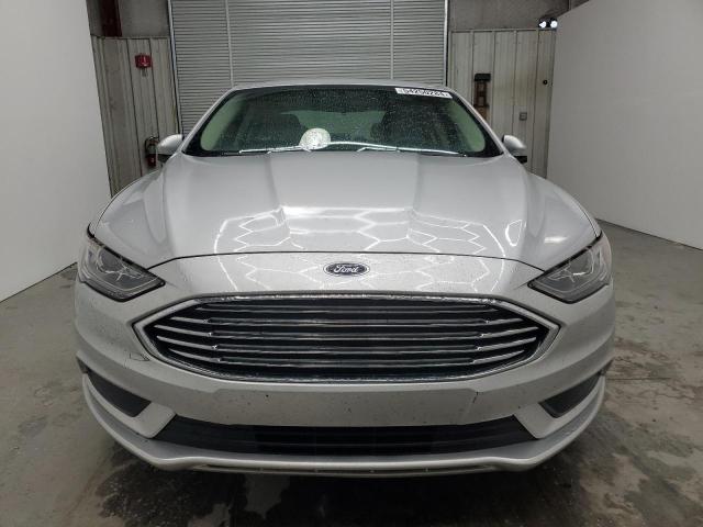 3FA6P0HD8JR113506 - 2018 FORD FUSION SE SILVER photo 5