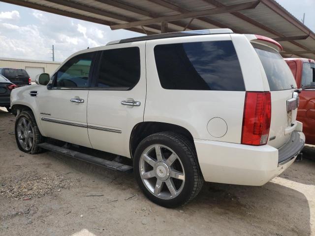 1GYS4CEF1BR367591 - 2011 CADILLAC ESCALADE PREMIUM WHITE photo 2