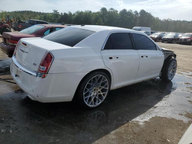 2C3CCACG0CH161696 - 2012 CHRYSLER 300 LIMITED WHITE photo 3