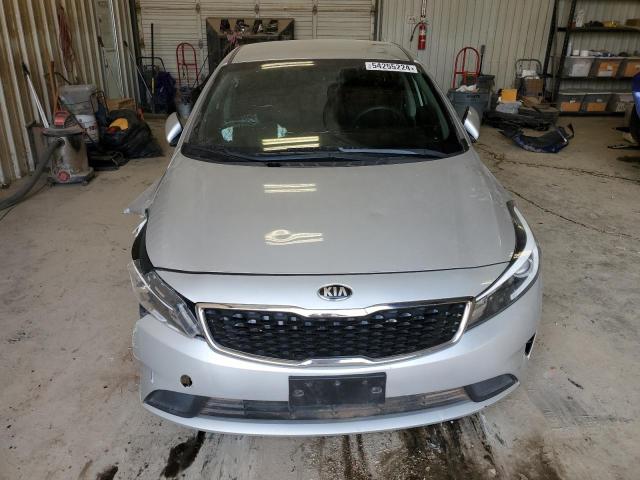 3KPFK4A70JE174764 - 2018 KIA FORTE LX SILVER photo 5