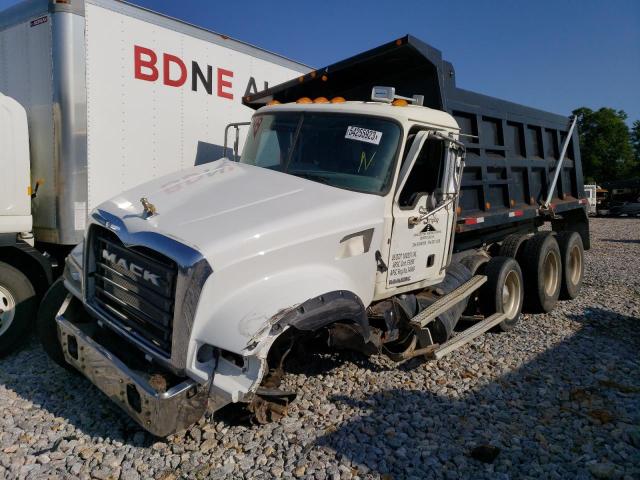 1M2AX04Y1DM016511 - 2013 MACK 700 GU700 WHITE photo 2