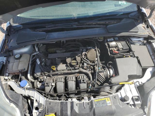 1FAHP3F26CL302216 - 2012 FORD FOCUS SE SILVER photo 11