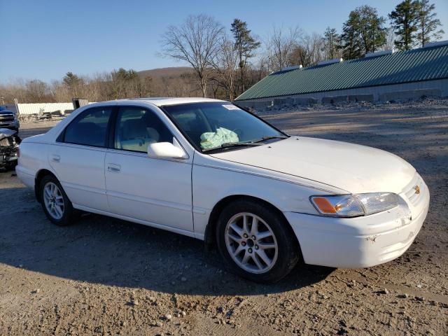 4T1BG22K4VU102444 - 1997 TOYOTA CAMRY CE WHITE photo 4