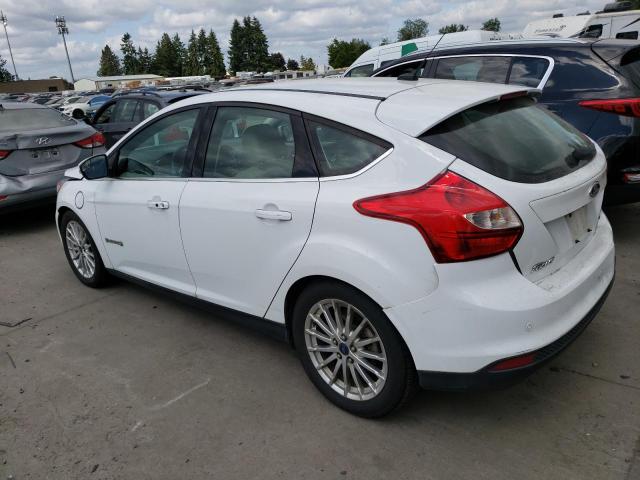 1FADP3R45EL264721 - 2014 FORD FOCUS BEV WHITE photo 2