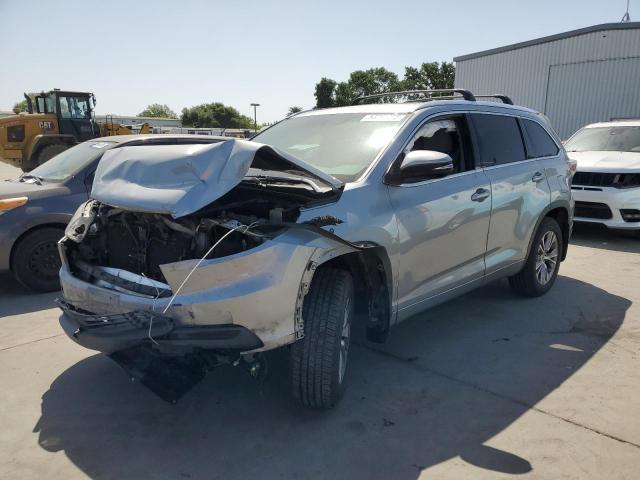 5TDJKRFH2FS221718 - 2015 TOYOTA HIGHLANDER XLE SILVER photo 1