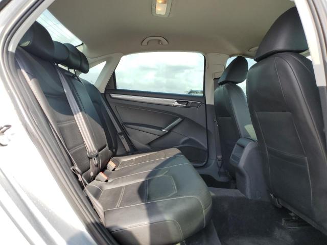 1VWDT7A31HC042761 - 2017 VOLKSWAGEN PASSAT R-LINE ვერცხლისფერი ფოტო 10