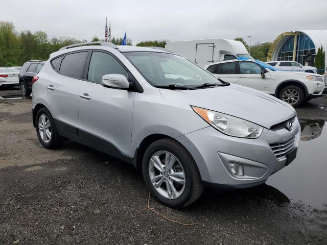 KM8JUCAC1DU769068 - 2013 HYUNDAI TUCSON GLS SILVER photo 4