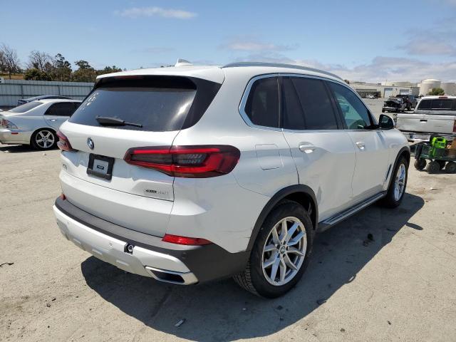 5UXCR6C05N9M70088 - 2022 BMW X5 XDRIVE40I WHITE photo 3