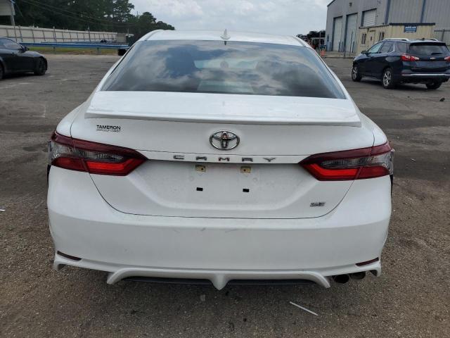 4T1G11AKXPU732247 - 2023 TOYOTA CAMRY SE NIGHT SHADE WHITE photo 6