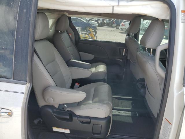 5TDYK3DC8GS739966 - 2016 TOYOTA SIENNA XLE WHITE photo 11