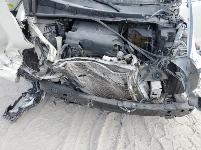 5TDYK3DC8GS739966 - 2016 TOYOTA SIENNA XLE WHITE photo 12