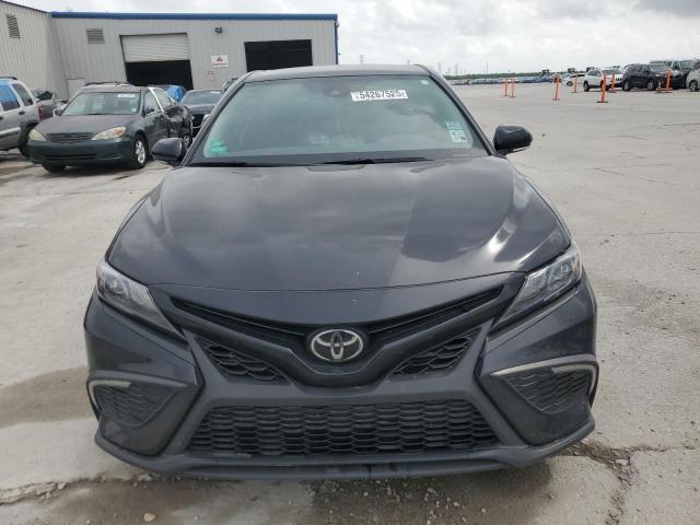 4T1G11AK6RU190521 - 2024 TOYOTA CAMRY SE NIGHT SHADE BLACK photo 5