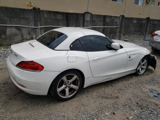 WBALM5C59BE495999 - 2011 BMW Z4 SDRIVE30I WHITE photo 3