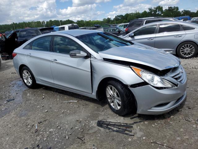 5NPEB4AC9CH493524 - 2012 HYUNDAI SONATA GLS SILVER photo 4