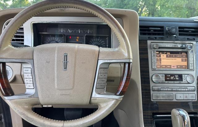 5LMFU27578LJ05567 - 2008 LINCOLN NAVIGATOR WHITE photo 9
