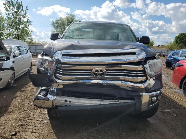 5TFUW5F18GX529033 - 2016 TOYOTA TUNDRA DOUBLE CAB SR/SR5 GRAY photo 5