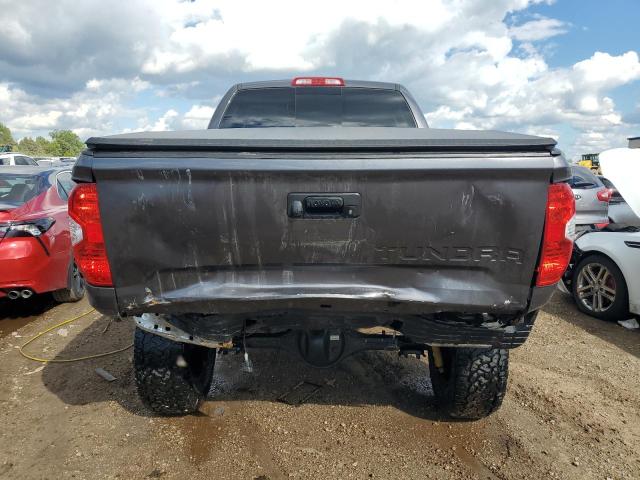5TFUW5F18GX529033 - 2016 TOYOTA TUNDRA DOUBLE CAB SR/SR5 GRAY photo 6
