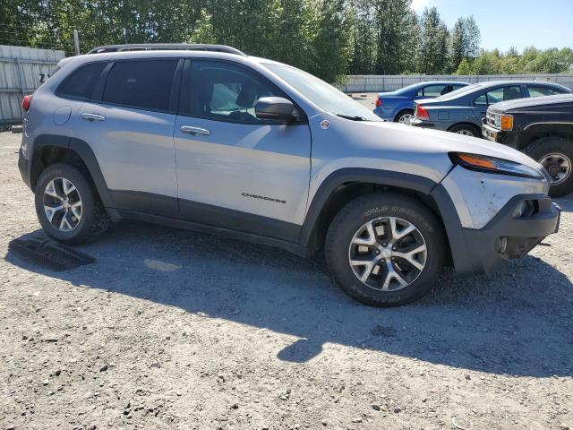 1C4PJMBB6JD559385 - 2018 JEEP CHEROKEE TRAILHAWK SILVER photo 4