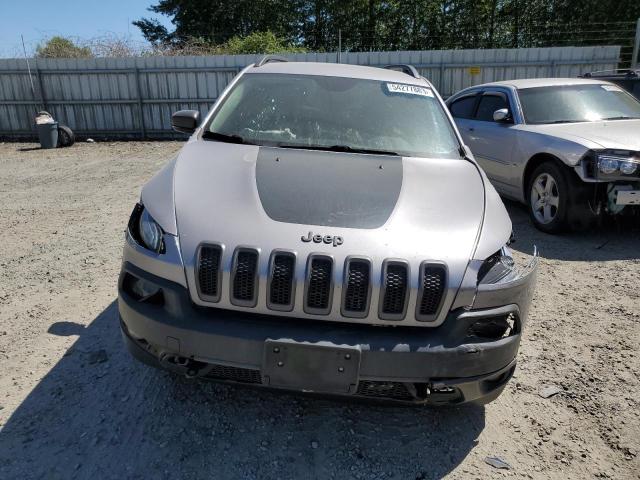 1C4PJMBB6JD559385 - 2018 JEEP CHEROKEE TRAILHAWK SILVER photo 5