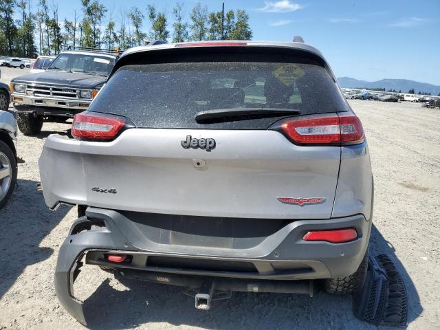 1C4PJMBB6JD559385 - 2018 JEEP CHEROKEE TRAILHAWK SILVER photo 6