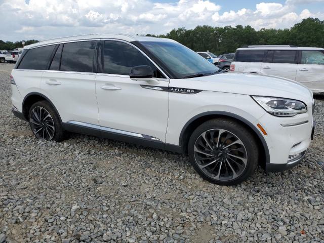 5LM5J7XC3LGL27993 - 2020 LINCOLN AVIATOR RESERVE WHITE photo 4