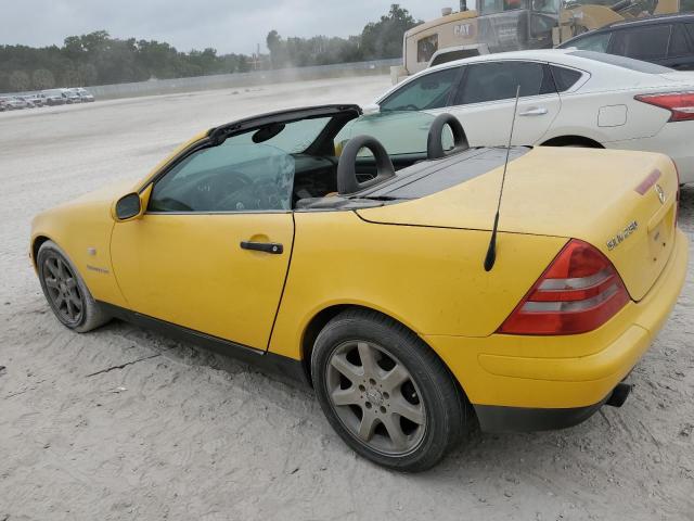 WDBKK47F9YF145338 - 2000 MERCEDES-BENZ SLK 230 KOMPRESSOR YELLOW photo 2