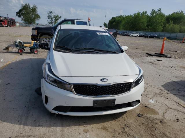 3KPFK4A72HE099804 - 2017 KIA FORTE LX WHITE photo 5