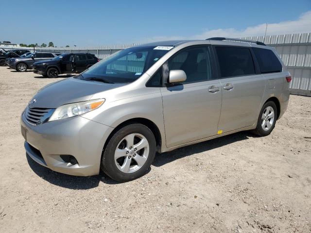 2016 TOYOTA SIENNA LE, 