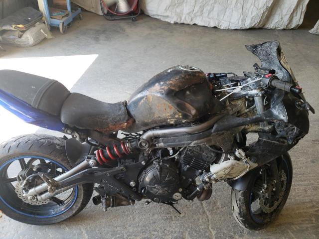 JKAEXEE18CDA04257 - 2012 KAWASAKI EX650 EC BLACK photo 5