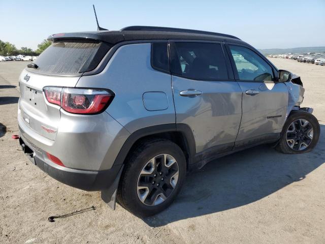 3C4NJDDB5JT410352 - 2018 JEEP COMPASS TRAILHAWK SILVER photo 3