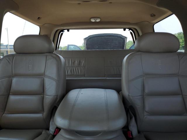 5LMFU28R72LJ02404 - 2002 LINCOLN NAVIGATOR თეთრი ფოტო 10